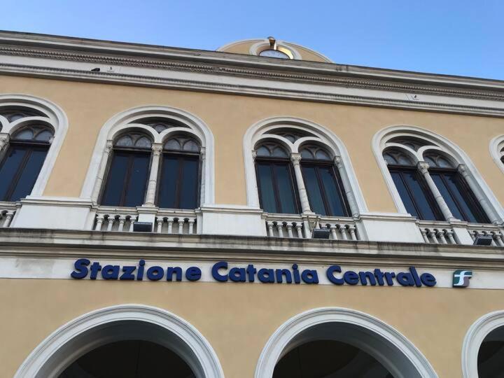 Binario 8 Catania Stazione Centrale المظهر الخارجي الصورة